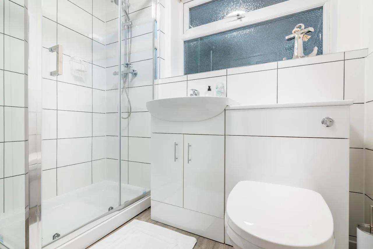 Platform Avenues Apartment 1 With Free Street Parking Kingston upon Hull 0*,  Wielka Brytania